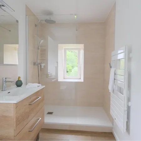 Bed & Breakfast D'hotes & - Domaine Les Sources 4*