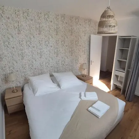 D'hotes & - Domaine Les Sources Bed & Breakfast Portbail
